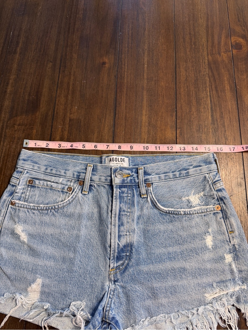 AGOLDE Parker Distressed Denim Shorts S 27 Light Wash High Rise Frayed Hem Short - Picture 7 of 13